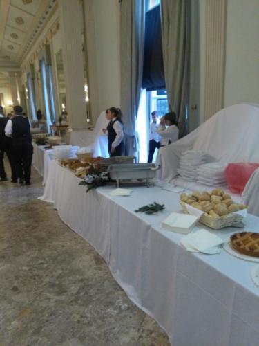 Pranzo per i senzatetto