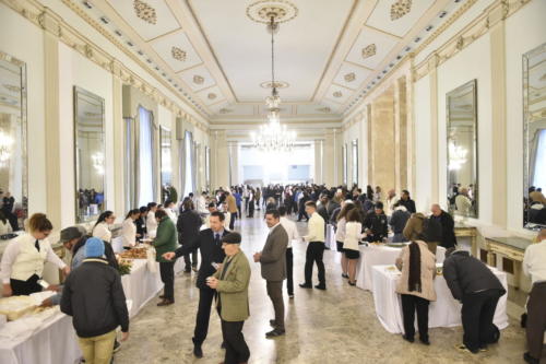 Pranzo per i senzatetto