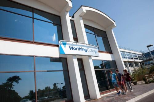 Stage di Inglese a Worthing - UK (23/2/2018-1/3/2018)