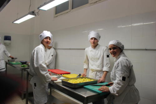 Preparazione dei pasti per la Mensa della Comunità di Sant'Egidio (29/1/2019)