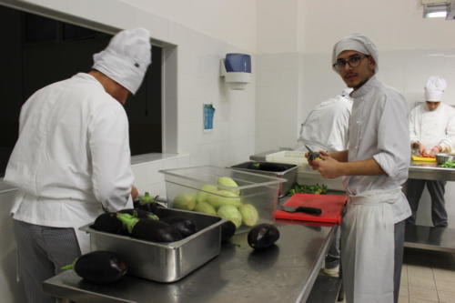 Preparazione dei pasti per la Mensa della Comunità di Sant'Egidio (29/1/2019)