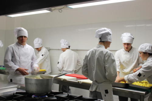 Preparazione dei pasti per la Mensa della Comunità di Sant'Egidio (29/1/2019)