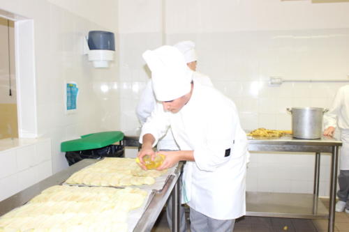 Preparazione dei pasti per la Mensa della Comunità di Sant'Egidio (29/1/2019)