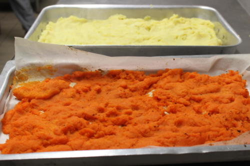 Preparazione dei pasti per la Mensa della Comunità di Sant'Egidio (29/1/2019)