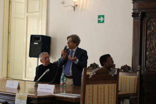 A lezione di "Chimica Cosmetica" - ISIS Elena di Savoia (27/3/2019)