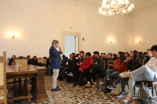 A lezione di "Chimica Cosmetica" - ISIS Elena di Savoia (27/3/2019)