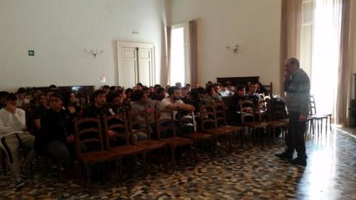 I Fisici e Internet: da ARPANET al GARR, dal WEB alla GRID (2/5/2019)