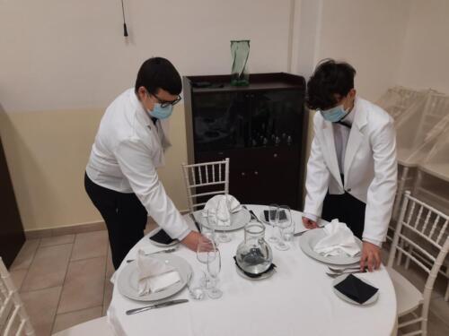 Risotto mantecato alle verdure in cestino di formaggio servito all’inglese(8/2/21)