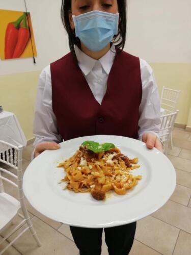 Tagliatelle all'uovo con ragoût alla bolognese e Chiacchiere di Carnevale con Sanguinaccio (18/2/21)