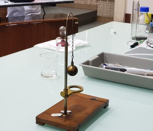 Laboratori di Fisica e Chimica 2ªA-CMB (27/4/2021)