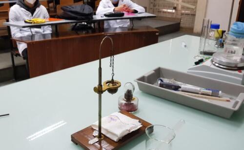 Laboratori di Fisica e Chimica 2ªA-CMB (27/4/2021)