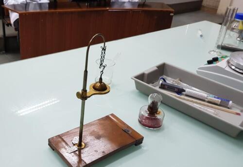 Laboratori di Fisica e Chimica 2ªA-CMB (27/4/2021)