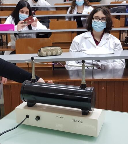 Laboratori di Fisica e Chimica 2ªA-CMB (27/4/2021)