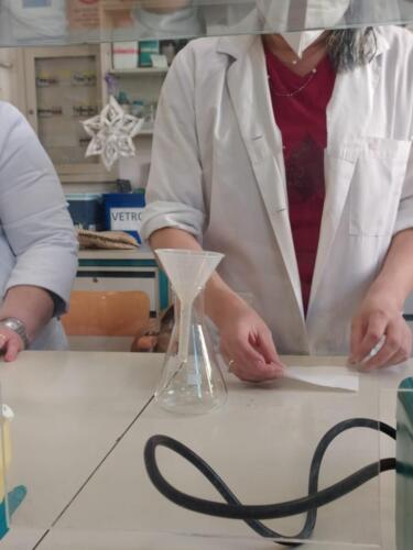 Cromatografia su strato sottile (TLC) e polarità dei solventi organici (7-14/5/2021)