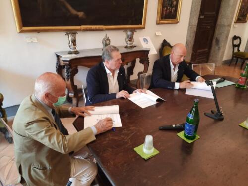 Sigla del Protocollo d’Intesa per la gestione del bar del Pio Monte della Misericordia (5/7/2021)