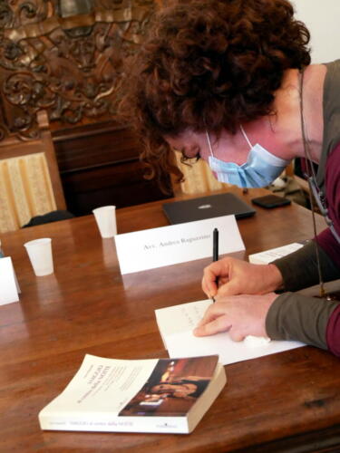 Viaggio al centro della notte – Storia di Livia (26/11/2021)