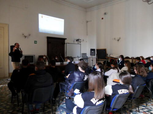 Viaggio al centro della notte – Storia di Livia (26/11/2021)